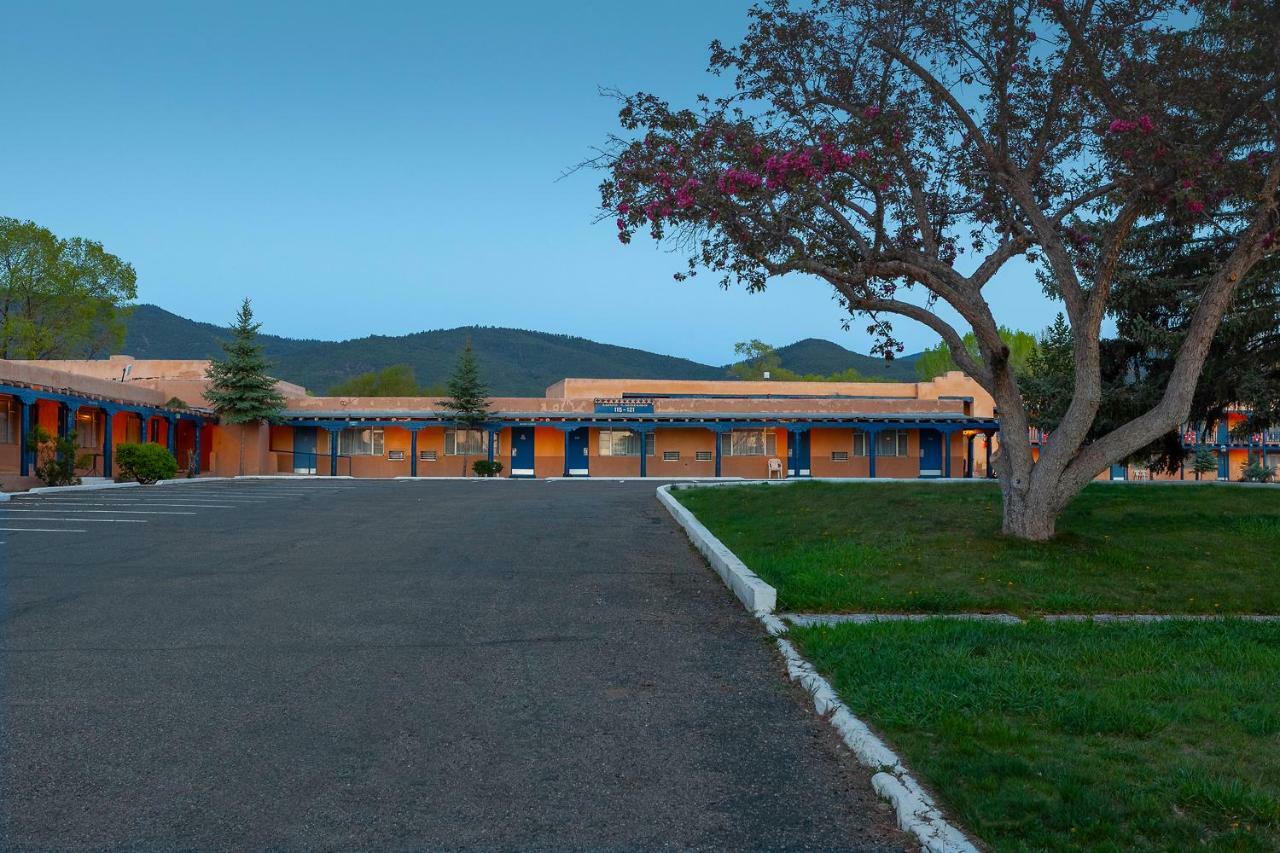 Kachina Lodge Resort And Meeting Center 타오스 외부 사진